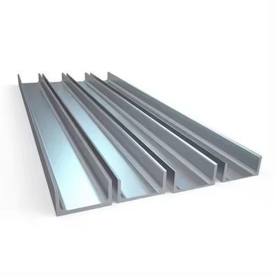 GB Standard Warmgewalzte Kohlenstoff-U-Kanalstahl Größen Q235 SS400 ASTM A36 ST37 S235jr S355jr