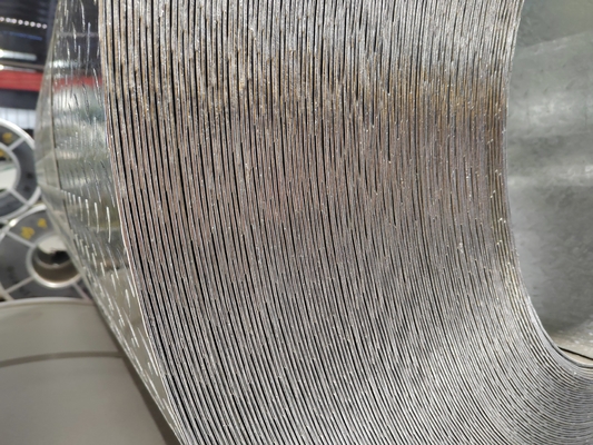 Silberfarbene vorbeschichtete Blütenprägte Musterspirale für modulare Bogenstruktur Eisenbrücke