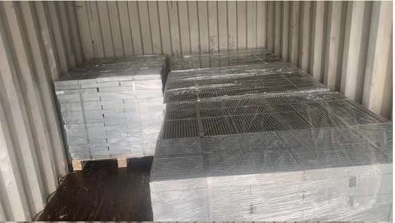 Galvanisierte Stahlkonstruktion Grabendeckung Bodengitter Abflussgrill 50 mm Querschnitt
